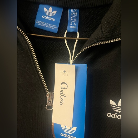 Adidas half zip sweater from Aritzia - Picture 4 of 4